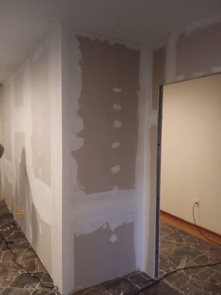Nichos em drywall com iluminação LED embutida.